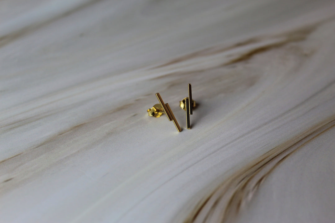 Kayla Double Bar Line Studs